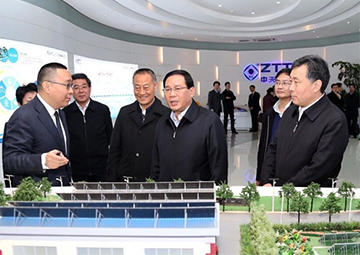 中共中央政治局常委、国务院总理， 时任江苏省委书记李强调查bg大游集团科技